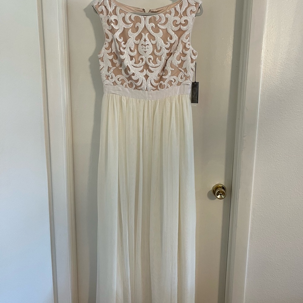NWT Vince Camuto Gown